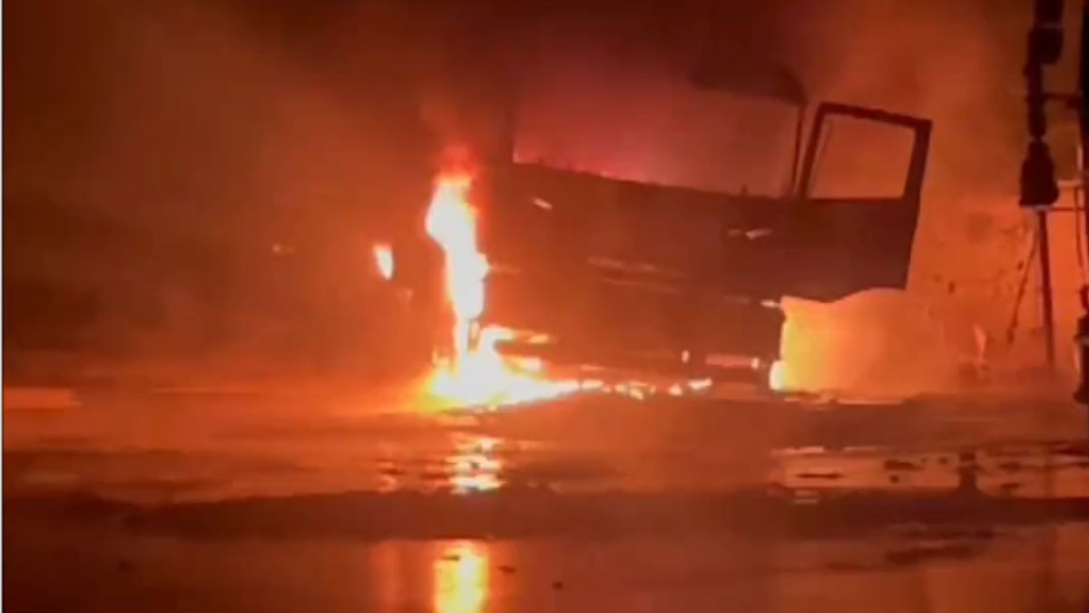 gujarat-chemical-factory-fire-breaks-out-in-aravalli-tankers-gutted-casualties-damages-watch-photos-videos-latest-updates